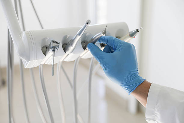 Professional Tooth Extraction technician working in Galatia, IL